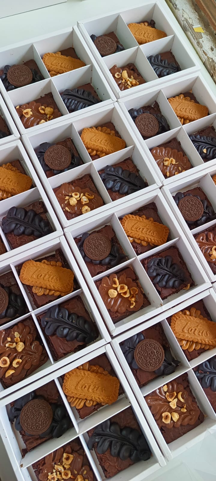 4 Pc Brownie Sleeve Box