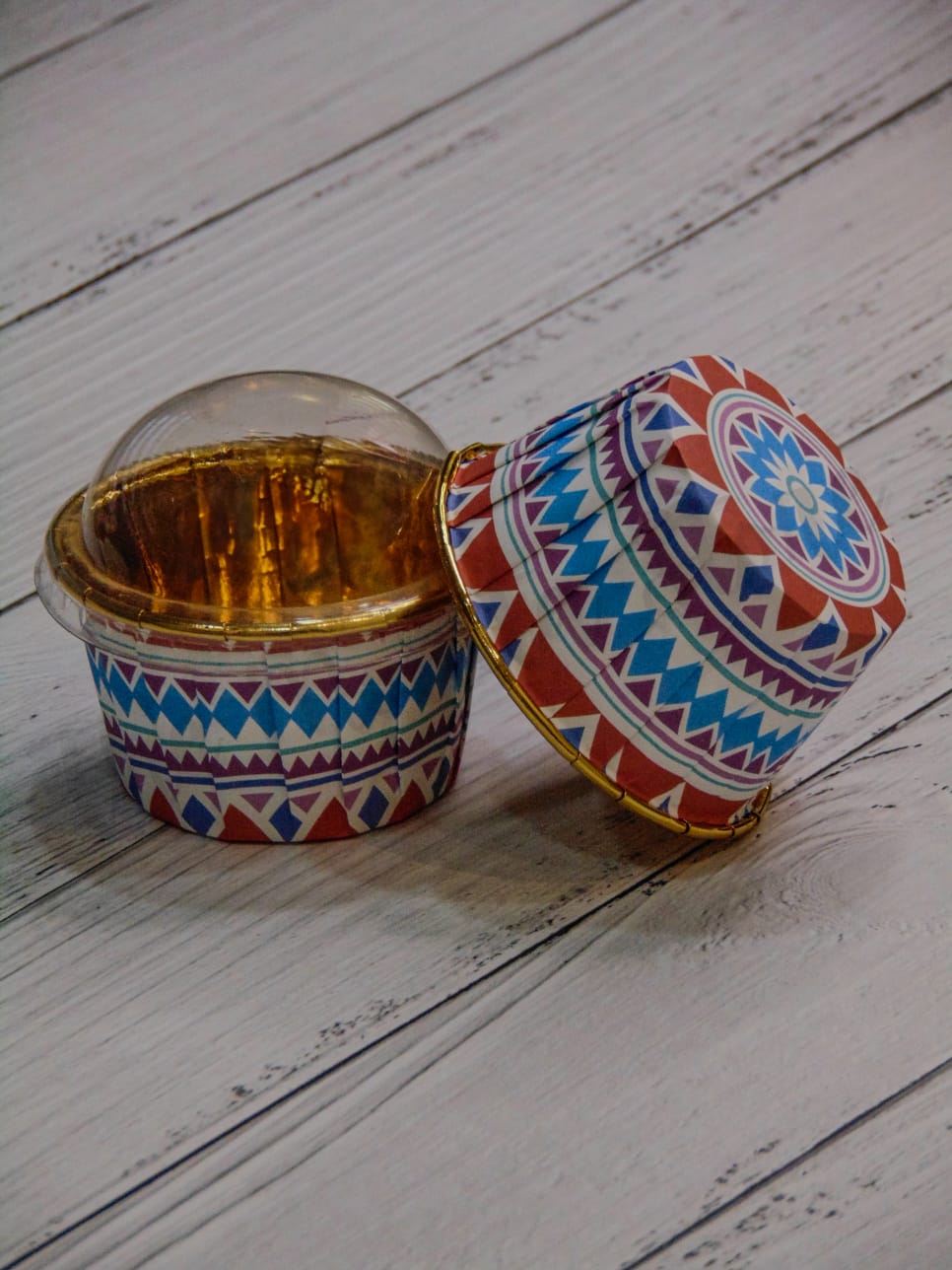 Metallic Cup Cake Mould with Lids
