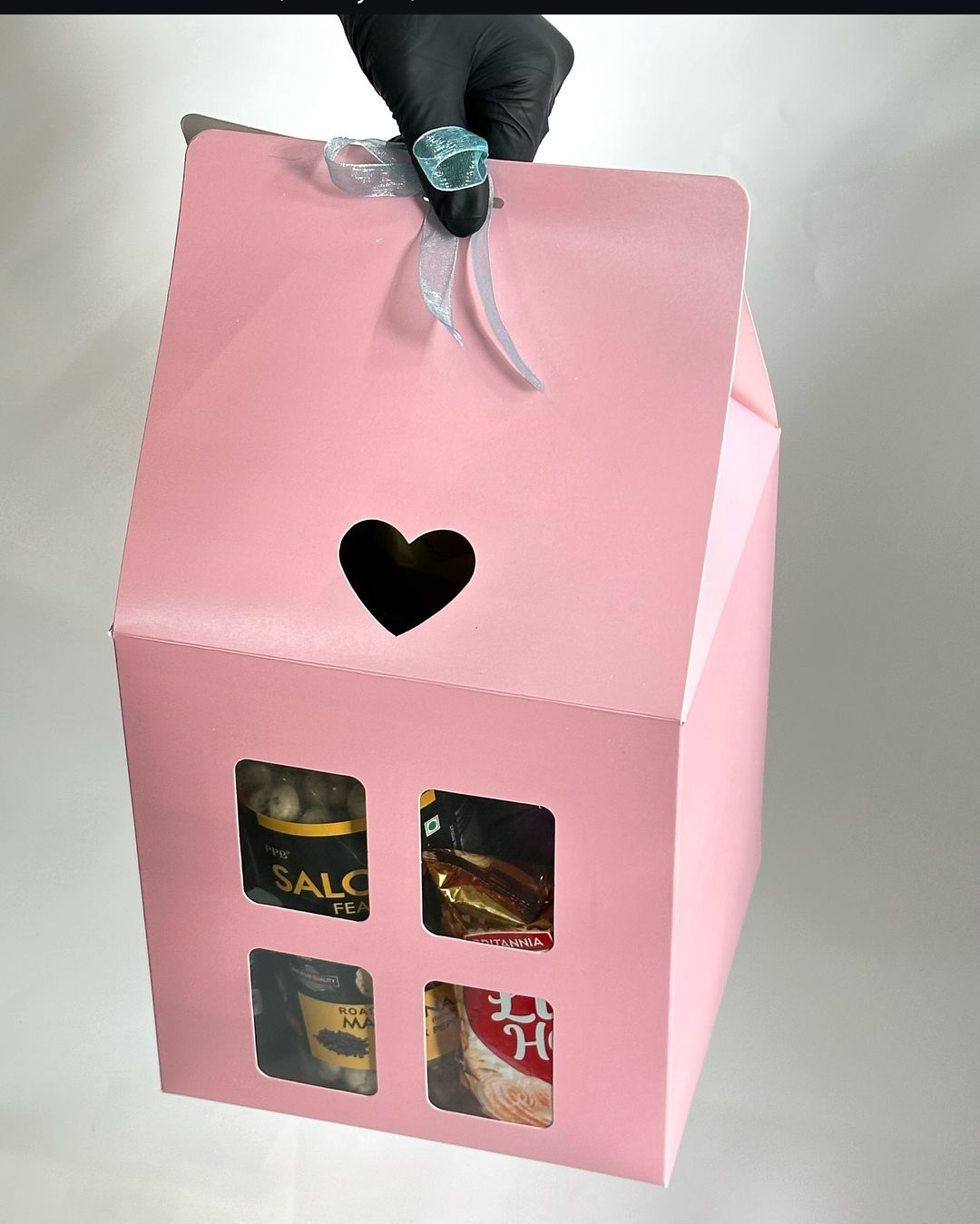 Hut Shape Hamper Box