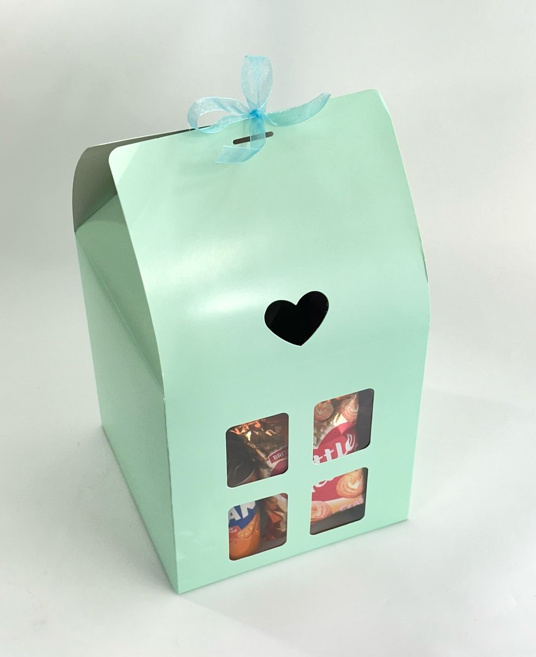 Hut Shape Hamper Box